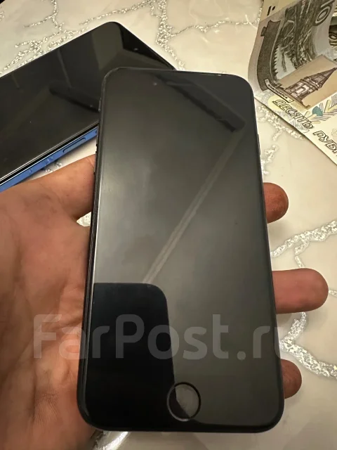 Apple iPhone SE 2020. �/�, 64 ��, ������ ����