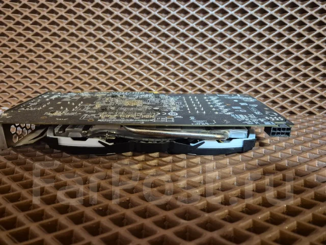 Radeon RX 570 ����