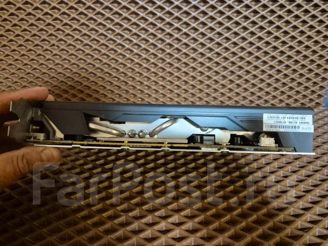 Radeon RX 570 ����