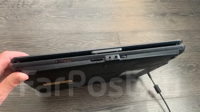 Toshiba Satellite A300. 15.4", 2����, ��� 2048 ��, ���� 256���, WiFi: 1, Bluetooth: 1 ����