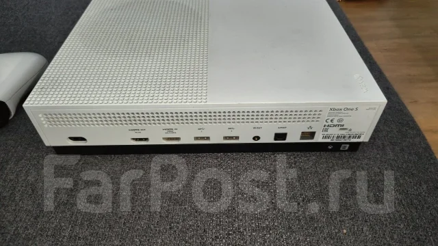 Microsoft Xbox One S ����