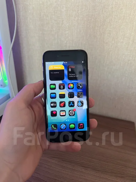 Apple iPhone SE 2020. �/�, 64 ��, ������, 3G, 4G LTE, Dual-SIM, NFC ����