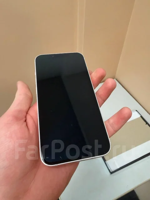 Apple iPhone 14. �/�, 8 ��, �����, 4G LTE, Dual-SIM ����