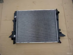 �������� ���������� Land Rover Discovery 3 LR000104D LR000104D ����