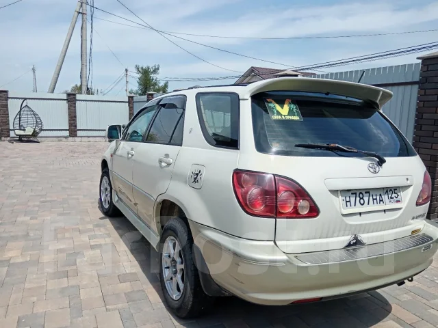 Toyota Harrier. �������, ��������, 0.1 (140��.�.), ������, 258 000����. �� ����
