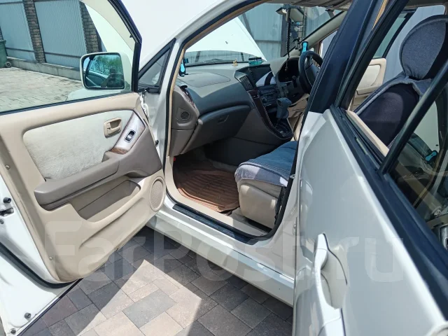 Toyota Harrier. �������, ��������, 0.1 (140��.�.), ������, 258 000����. �� ����
