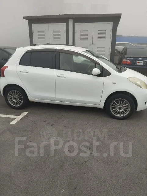 Toyota Vitz. �������, 4wd, 1.3 (87��.�.), ������, 176����. �� ����