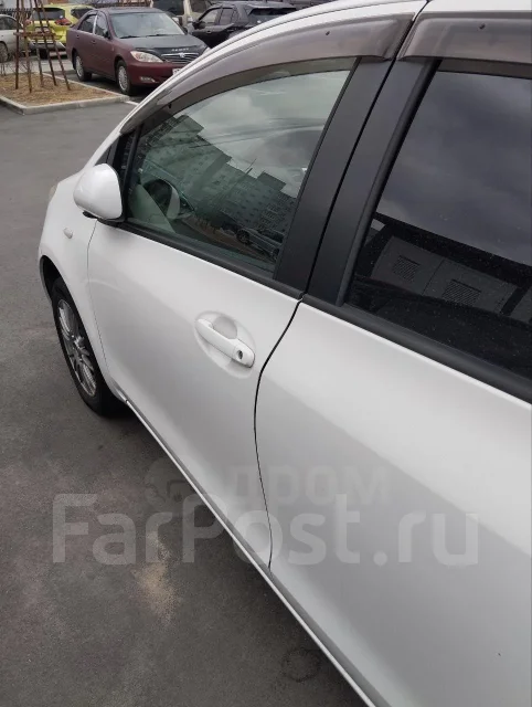 Toyota Vitz. �������, 4wd, 1.3 (87��.�.), ������, 176����. �� ����