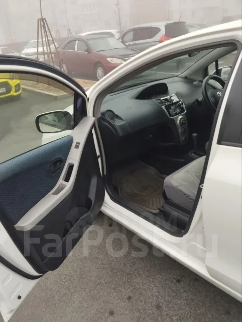 Toyota Vitz. �������, 4wd, 1.3 (87��.�.), ������, 176����. �� ����