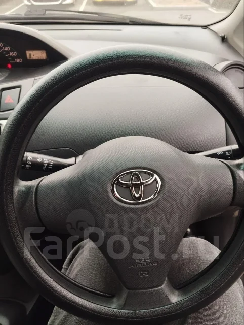 Toyota Vitz. �������, 4wd, 1.3 (87��.�.), ������, 176����. �� ����