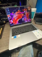 Tecno MegaBook T14. 16", 4,9����, ��� 16 ��, ���� 512���, WiFi: 1, Bluetooth: 1, ����������� �� 11��. ����