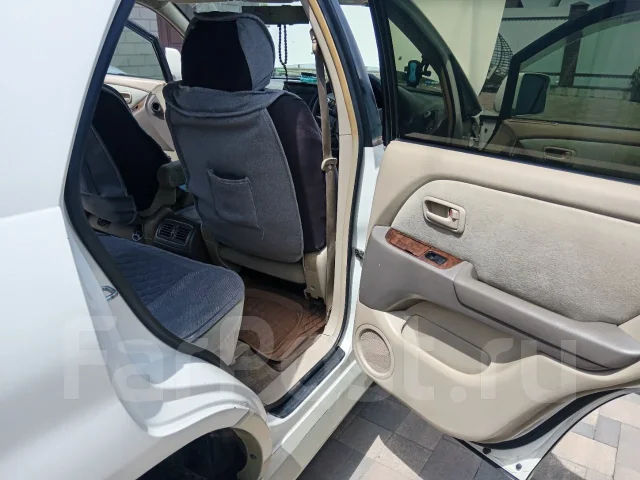 Toyota Harrier. �������, ��������, 0.1 (140��.�.), ������, 258 000����. �� ����