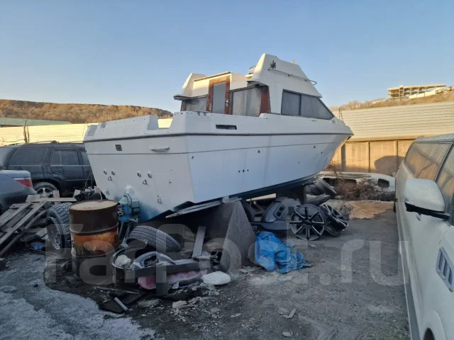Bayliner. 1992 ���, ����� 8,5��., ��������� ������������, 310��.�., ������ ����