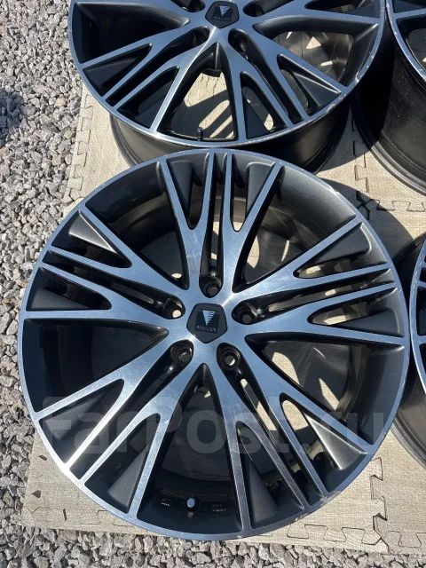 Modellista. 8.0x19", 5x114.3, ET38, �� 60,1���. ����