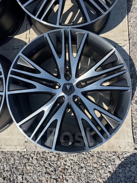 Modellista. 8.0x19", 5x114.3, ET38, �� 60,1���. ����