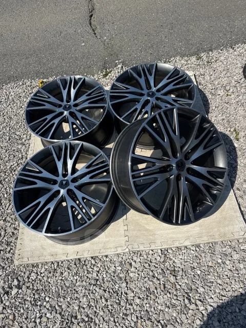 Modellista. 8.0x19", 5x114.3, ET38, �� 60,1���. ����