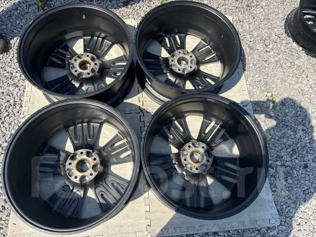 Modellista. 8.0x19", 5x114.3, ET38, �� 60,1���. ����