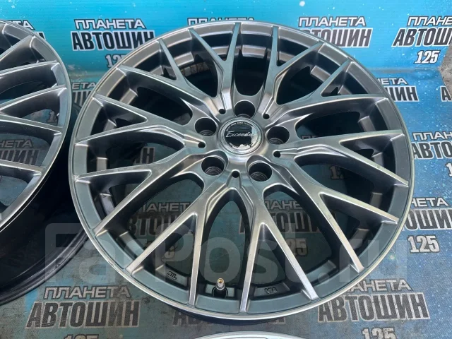 OZ Racing Spyder. 7.0x17", 5x114.3, ET38, �� 73,1���. ��� ����� �� ������ ����