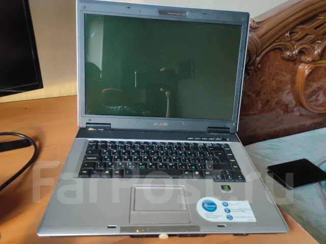 Asus Z53S. 15.6", 1,5����, ��� 3072 ��, ���� 160���, WiFi: 1 ����