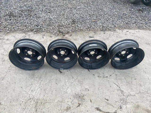 4 Racing. 6.0x16", 5x114.3, ET46, �� 64,1���. ����
