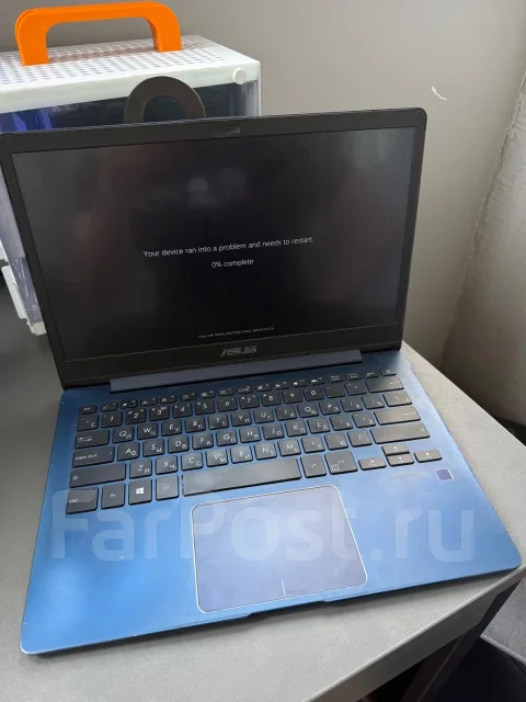 Asus UX331UA. 13.3", 1,6����, ��� 8 ��, ���� 256���, WiFi: 1, Bluetooth: 1, ����������� �� 2��. ����
