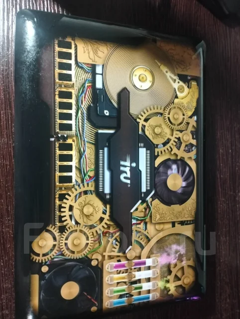 iRu Intro 104. 10.1", 1,7����, ��� 2048 ��, ���� 320���, WiFi: 1, Bluetooth: 1 ����