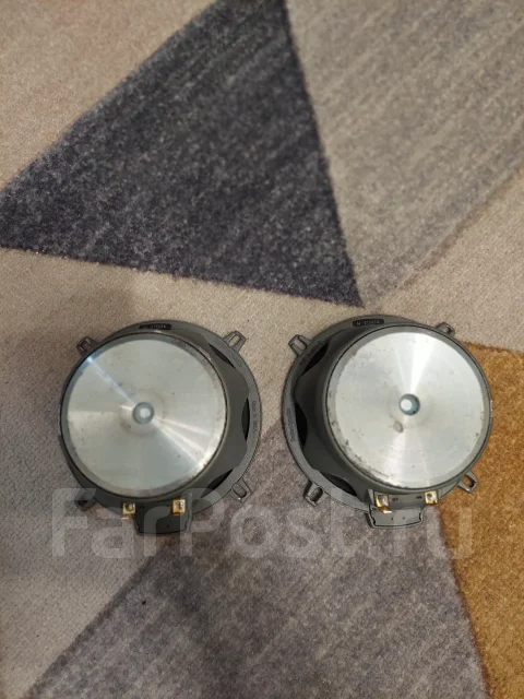 Boston Acoustics ����