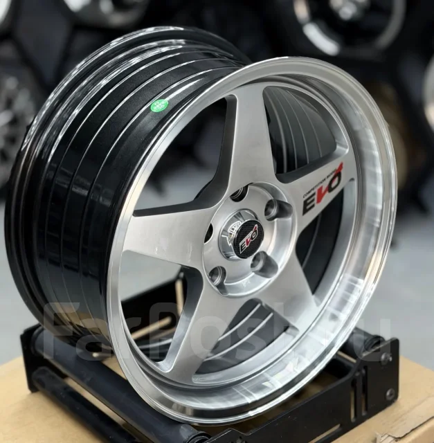 Desmond RegaMaster EVO. 7.0x15", 5x114.3, ET30, �� 73,1���. ����