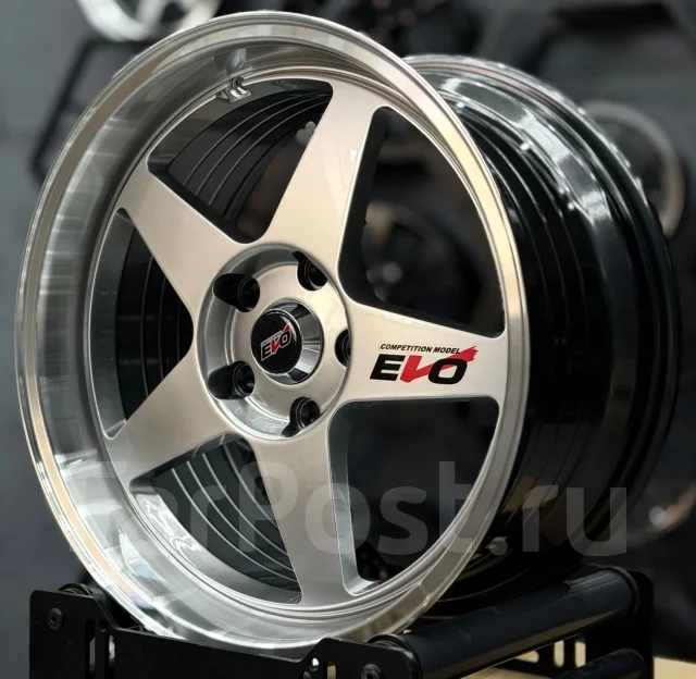 Desmond RegaMaster EVO. 8.5x17", 5x100, ET33, �� 73,1���. ����