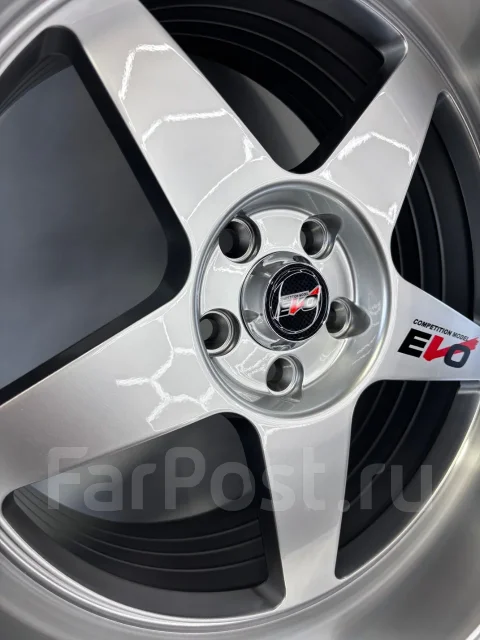 Desmond RegaMaster EVO. 8.5x17", 5x114.3, ET33, �� 73,1���. ��� ����� �� ������������ ����