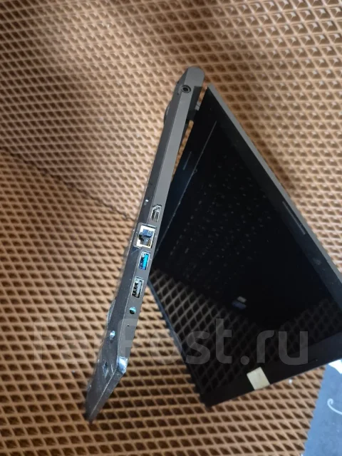 Lenovo. 15", 15,6����, ��� 4 ��, WiFi: 1, Bluetooth: 1, ����������� �� 4��. ����