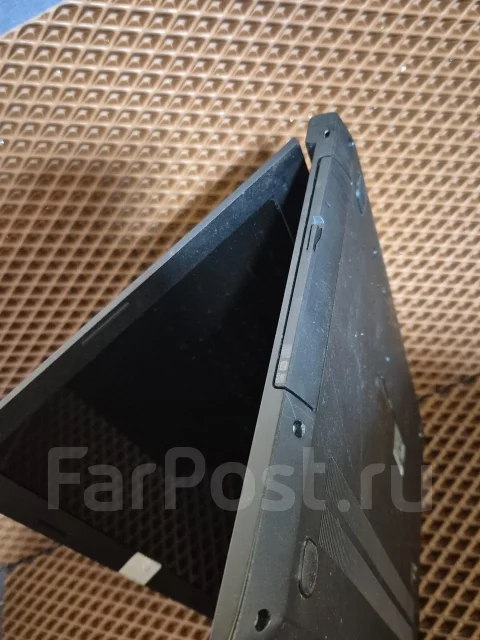 Lenovo. 15", 15,6����, ��� 4 ��, WiFi: 1, Bluetooth: 1, ����������� �� 4��. ����