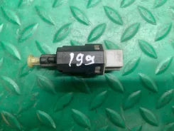 ������ ��������� ����-������� Mazda 323f 1997 GA2A66490 BA Z5-DE GA2A66490 ����