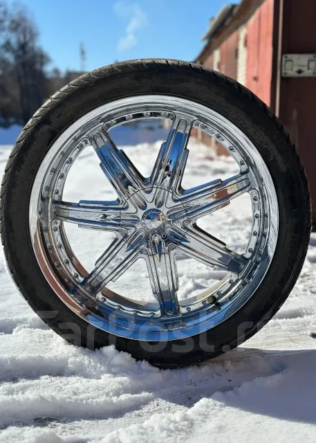 Devino. 8.5x22", 5x114.3, 5x120, ET35, �� 70,1���. ����
