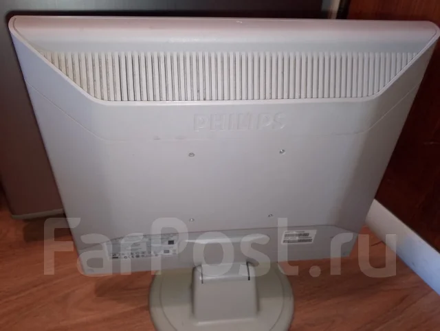 Philips. 19", ���������� �� (LCD, LED, QLED) ����