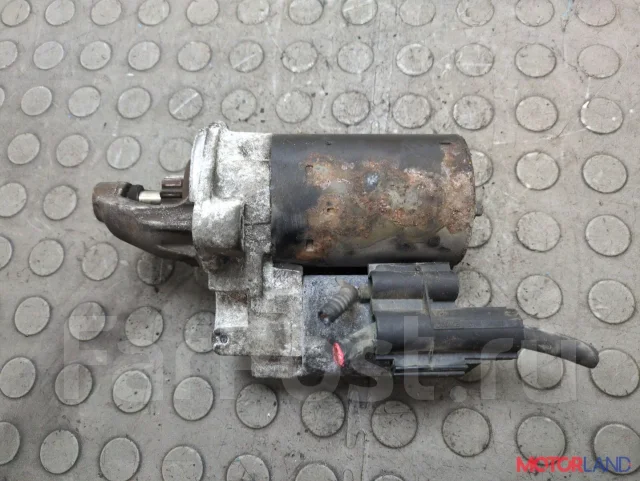 ������� Ford Focus 3 2011-2015 21155637 2197568 ����