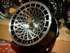 Stuttgart. 8.5x17", 5x114.3, ET15, �� 73,1���. ����