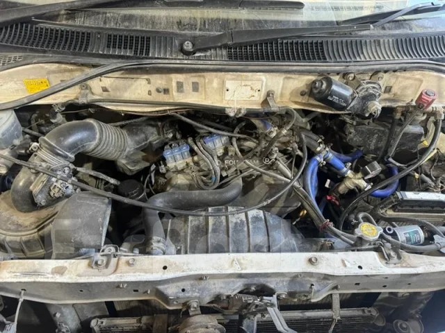 Toyota Grand Hiace. VCH16, 5VZFE ����