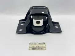 ����� ��������� Nissan 11210-4V00A R Y12 112104V00A 112104V00A ����