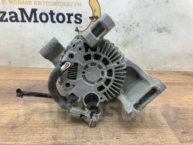 ��������� Mazda 3 LF8J18300 BL LF LF8J18300 ����