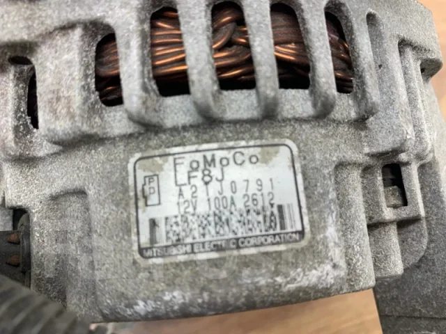 ��������� Mazda 3 LF8J18300 BL LF LF8J18300 ����