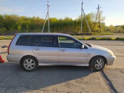 Mitsubishi Lancer Cedia ����