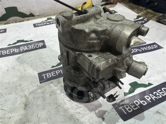 ���������� ������������ Audi A4 8K0260805J B8 8K0260805J ����