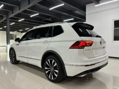 Volkswagen Tiguan ����