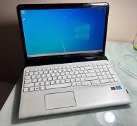 Sony VAIO. 15.6", 2,4����, ��� 4 ��, ���� 500���, WiFi: 1, Bluetooth: 1, ����������� �� 1��. ����