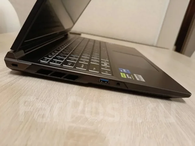 Acer Predator. 16", ��� 32 ��, ���� 1 000���, WiFi: 1, Bluetooth: 1 ����