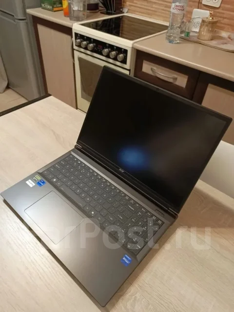 Acer Predator. 16", ��� 32 ��, ���� 1 000���, WiFi: 1, Bluetooth: 1 ����
