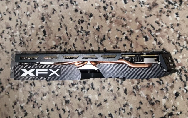 Radeon RX 580 ����