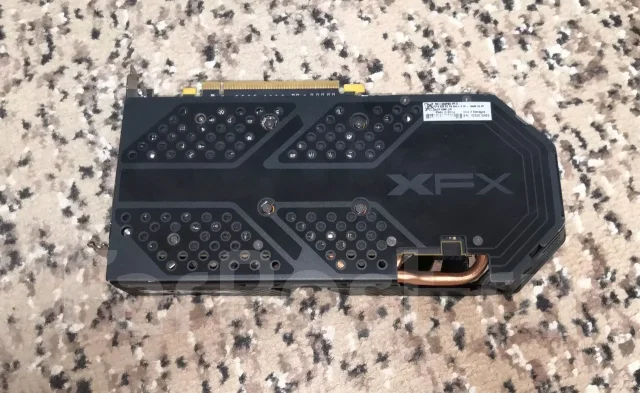 Radeon RX 580 ����