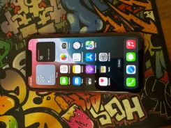 Apple iPhone 11. �/�, 64 ��, �������, 4G LTE, 5G, NFC, eSIM, ������� �������, ������������ ������� ����